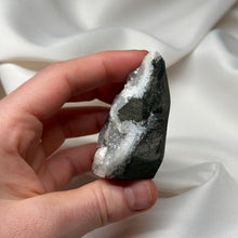 Load image into Gallery viewer, Druzy Chalcedony Freeform A