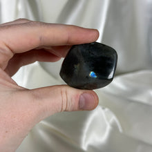 Load image into Gallery viewer, Fire and Ice Sunrise Labradorite Freeform