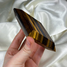 Load image into Gallery viewer, XL AA Faceted Tigers Eye Diamond Carving (small chip at one tip)