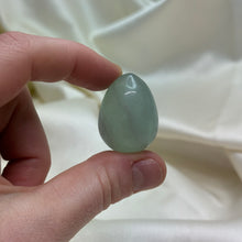 Load image into Gallery viewer, Fluorite Egg D