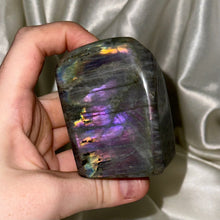 Load image into Gallery viewer, Purple Flash Labradorite Freeform