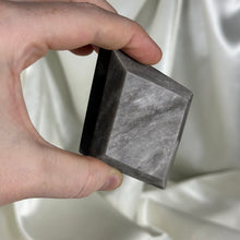 Load image into Gallery viewer, Sheen Obsidian Diamond Carving C