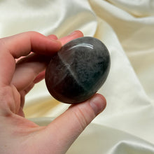 Load image into Gallery viewer, Deep Red/Lavender Rose Quartz Palmstone
