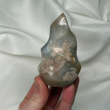Load image into Gallery viewer, Colorful Flower Agate Flame