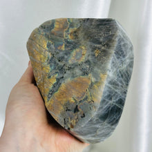Load image into Gallery viewer, XL Flashy Labradorite Bowl (2.5lbs)