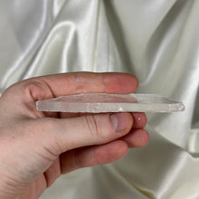 Load image into Gallery viewer, Genuine Selenite Plate from Utah B