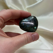 Load image into Gallery viewer, Labradorite Heart Carving