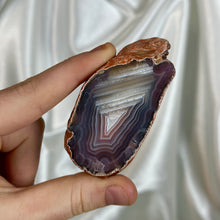 Load image into Gallery viewer, Moody Agate Specimen