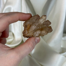 Load image into Gallery viewer, Red Feather Lakes Hematite Quartz from Colorado B