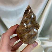 Load image into Gallery viewer, Peach Moonstone with Smoky Quartz Flame (12oz)