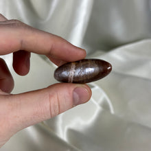 Load image into Gallery viewer, Sunstone Shiva Carving A