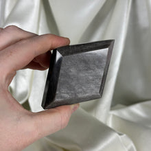 Load image into Gallery viewer, Sheen Obsidian Diamond Carving