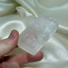 Load image into Gallery viewer, Optical Calcite Freeform D