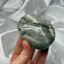 Load image into Gallery viewer, Sea Jasper Palmstone A