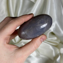 Load image into Gallery viewer, Deep Denim-Blue Rose Quartz Palmstone