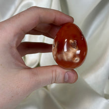 Load image into Gallery viewer, Quartzy Carnelian with Orca Agate Egg Carving