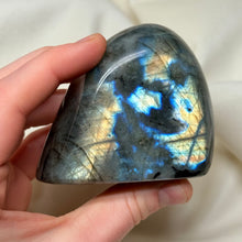 Load image into Gallery viewer, Champagne Flash Labradorite Freeform