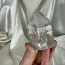 Load image into Gallery viewer, High Clarity Quartz Tower with Multiple Penetrator Points