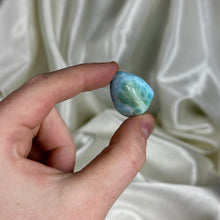 Load image into Gallery viewer, Larimar Tumble E