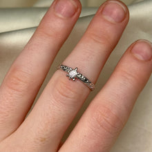 Load image into Gallery viewer, Sterling Silver Turtle Ring (Size 8)