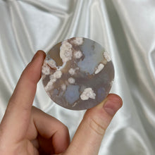 Load image into Gallery viewer, Flower Agate Pedestal Carving C