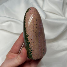 Load image into Gallery viewer, Contrast Kabamby Ocean Jasper Freeform (14.3oz)