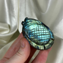 Load image into Gallery viewer, Ultra Flashy Detailed Labradorite Fish Carving A