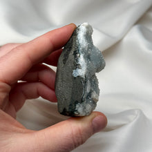 Load image into Gallery viewer, Druzy Chalcedony Freeform A