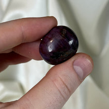 Load image into Gallery viewer, Star Ruby Wand A