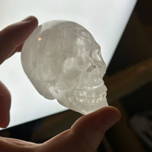Load image into Gallery viewer, Quartz Skull Carving D