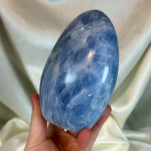 Load image into Gallery viewer, XL Blue Calcite Freeform (2lb5oz)