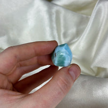 Load image into Gallery viewer, Larimar Tower B