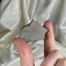 Load image into Gallery viewer, Indigo-Purple Gem Ammolite Slab