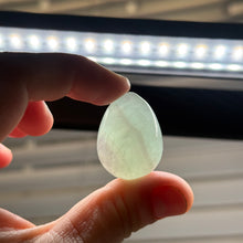 Load image into Gallery viewer, Fluorite Egg D