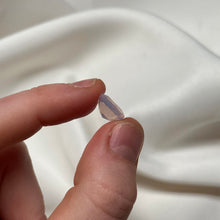 Load image into Gallery viewer, Lavender Moon Quartz Facet