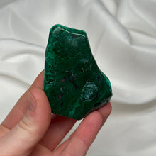 Load image into Gallery viewer, Orby Malachite Freeform
