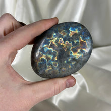 Load image into Gallery viewer, XL Labradorite Palmstone