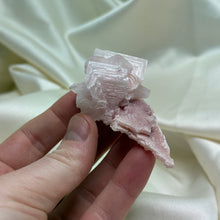 Load image into Gallery viewer, California Halite Specimen A