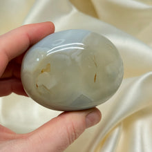 Load image into Gallery viewer, Agate Palmstone