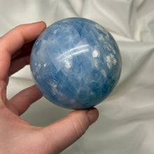 Load image into Gallery viewer, Snowball Blue Calcite Sphere(1lb6oz)