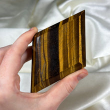 Load image into Gallery viewer, XL AA Faceted Tigers Eye Diamond Carving (small chip at one tip)