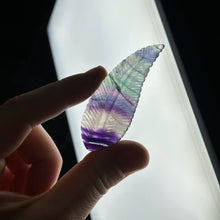 Load image into Gallery viewer, Fluorite Feather Carving B