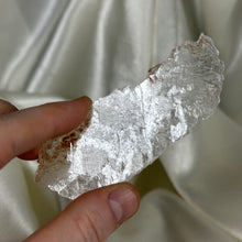 Load image into Gallery viewer, Genuine Selenite Plate from Utah I