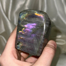 Load image into Gallery viewer, Purple Flash Labradorite Freeform