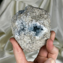 Load image into Gallery viewer, Celestite Cluster A