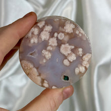 Load image into Gallery viewer, Flower Agate Pedestal Carving G