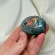Load image into Gallery viewer, Small Labradorite Bowl A