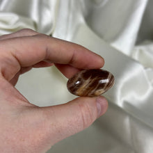 Load image into Gallery viewer, Sunstone Shiva Carving D