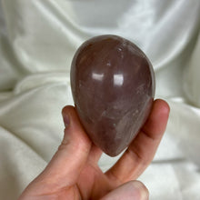 Load image into Gallery viewer, Mauve Star Rose Quartz Heart Carving