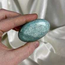 Load image into Gallery viewer, Super Flashy Amazonite Palmstone C